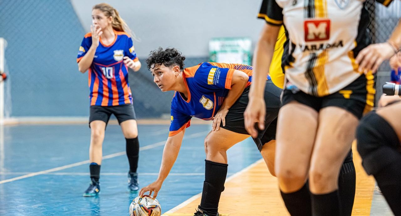 Nova Andradina - Ajax goleia e rodada marca estreia do feminino no Municipal de Futsal