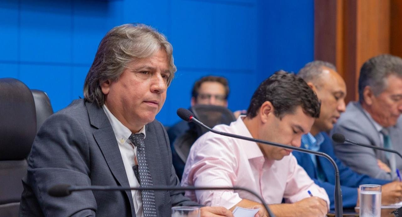 Caravina lidera audiência pública e cobra soluções para falhas no fornecimento de energia em MS