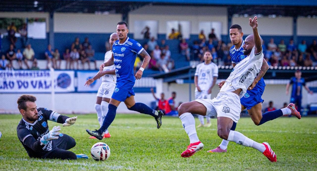 Pela Série D do Brasileiro, Ivinhema vence clássico e bate Operário por 2 a 0