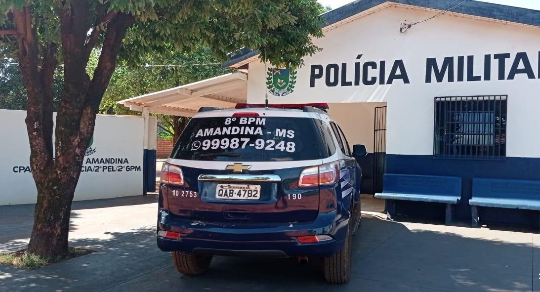 Polícia Militar conduz casal à delegacia após ocorrência de violência doméstica em Vila Amandina