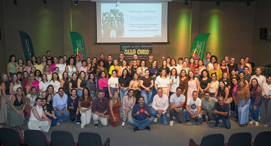 Educadores são homenageados por conquista inédita do Selo Ouro da alfabetização