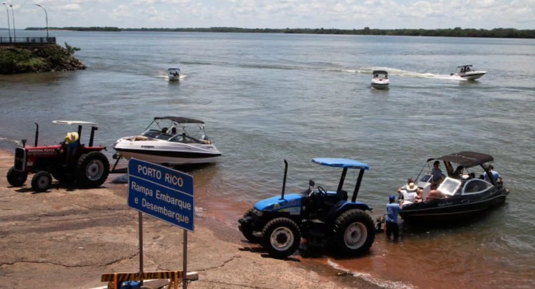 Tragédia nas divisas entre MS e PR: carro cai em rio e mata mulher e criança na região de Porto Rico