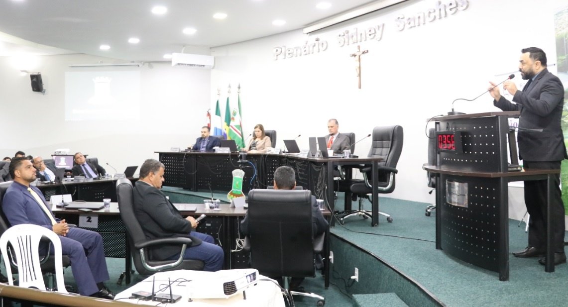 Vereador levanta questionamentos sobre execução e uso de recursos públicos em obra da sede da ANDEFI