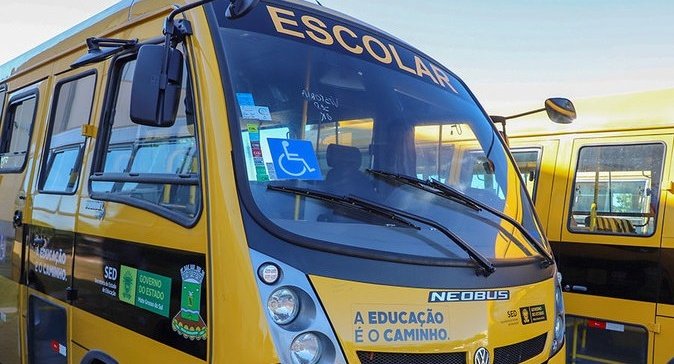 Servidor admite uso de ônibus escolar para ir a hotel e recebe advertência em Nova Andradina