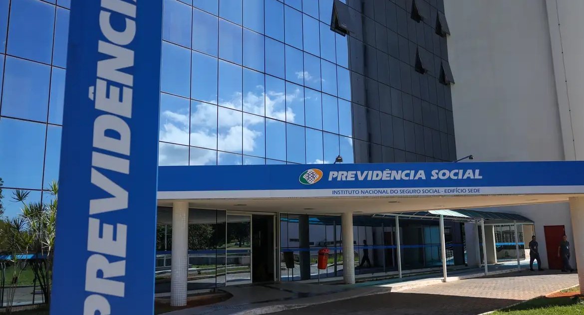 INSS paga segunda parcela do 13º a aposentados e pensionistas