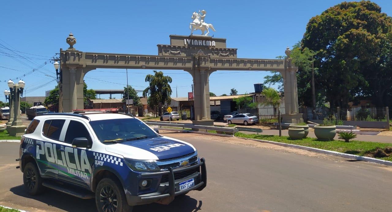 Equipe da Polícia Militar cumpre mandado de prisão na cidade de Ivinhema