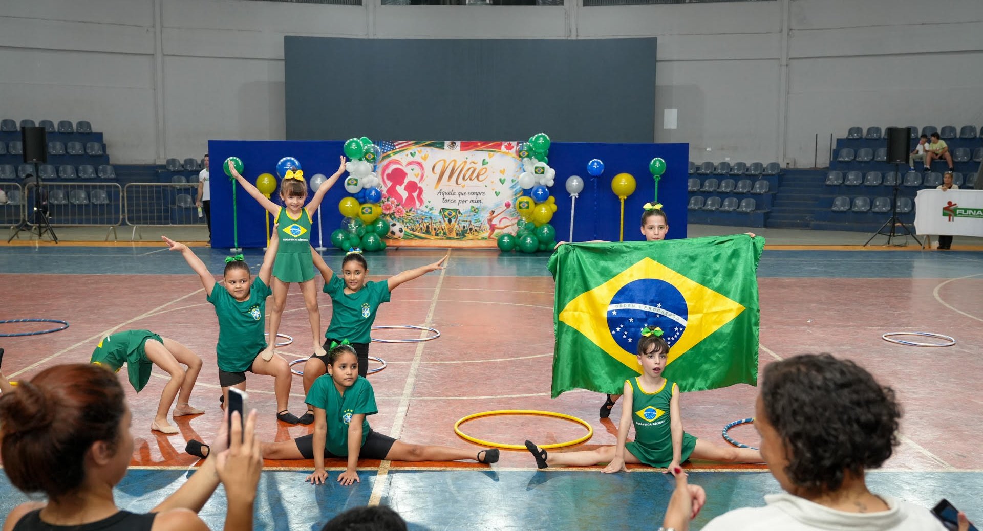 Espetáculo de Ginástica Rítmica emociona público e lota ginásio em Nova Andradina