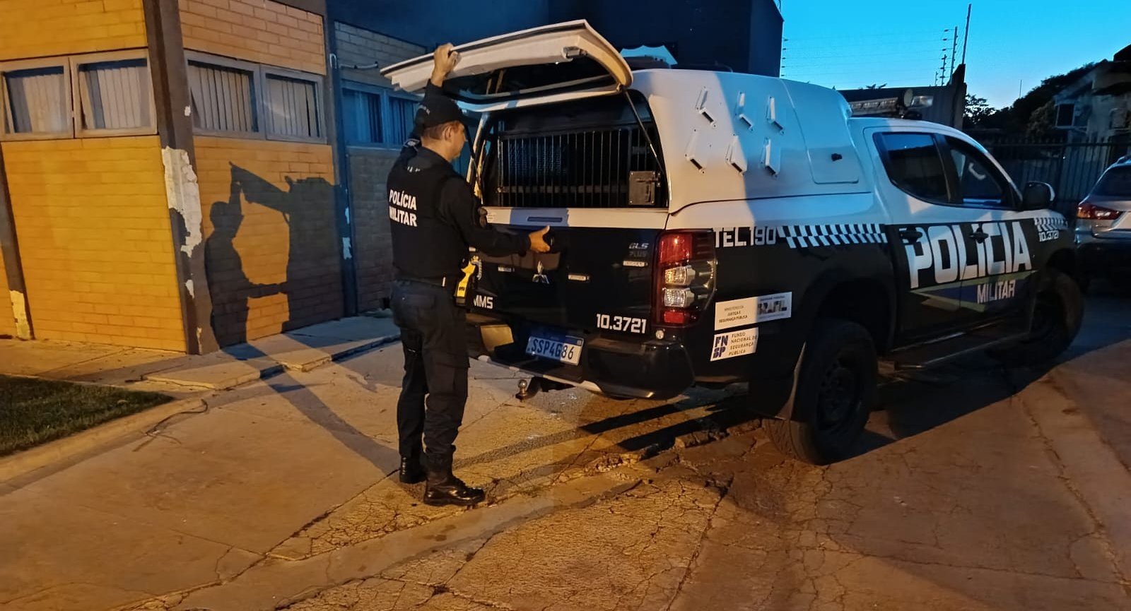 Após denúncias de moradores, Polícia Militar conduz responsáveis por perturbação do sossego em Batayporã