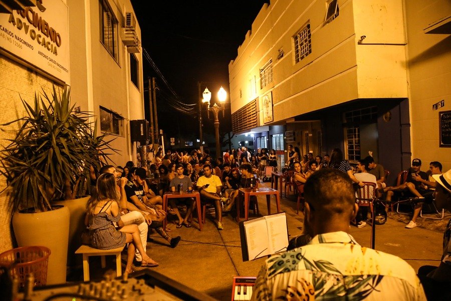 A feira se consolidou como um importante ponto de economia solidária e de valorização cultural em Nova Andradina - Imagem: Arquivo - Bárbara Ballestero