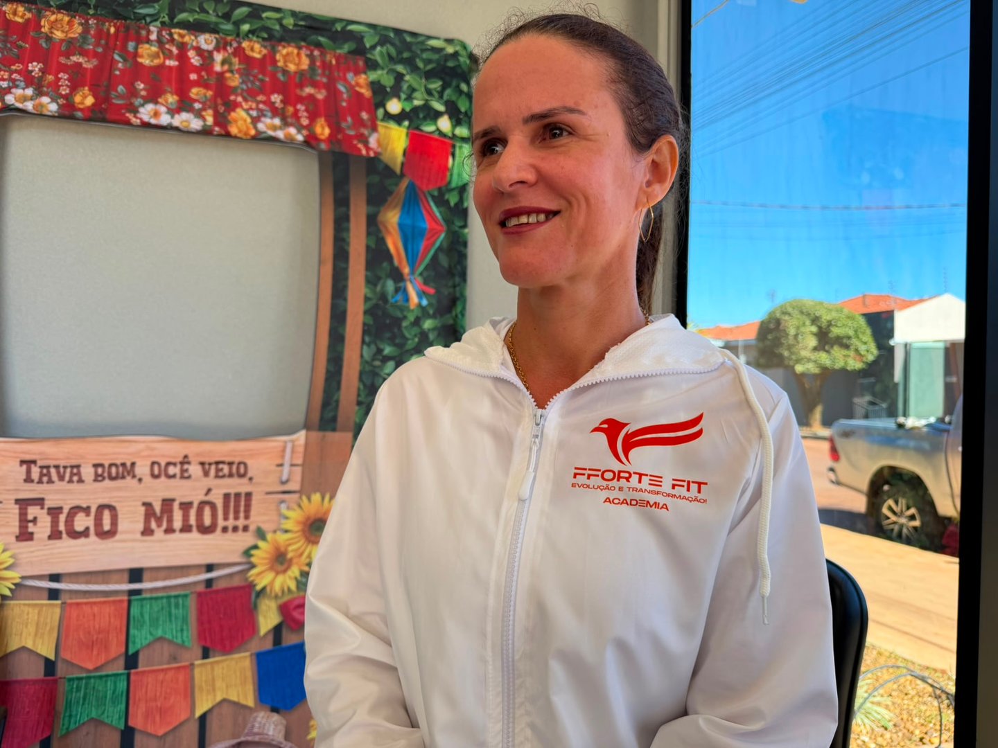 Papo de empresárias: proprietária de academia, Rosângela Forte reconhece e incentiva protagonismo da colega de negócios. Foto: José Almir Portela - Nova News.