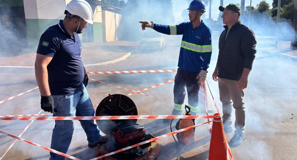 Teste com fumaça auxilia identificação de irregularidades na rede de esgoto em Batayporã