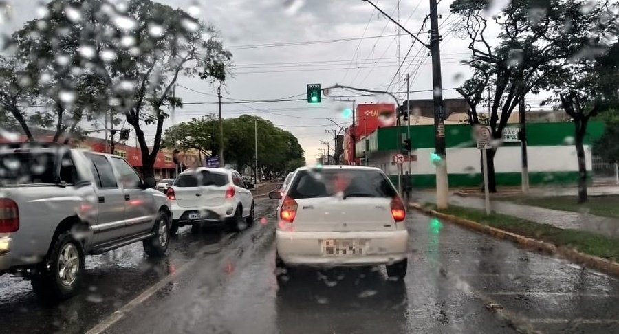 Nova Andradina e cidades do Vale do Ivinhema entram em alerta de chuvas intensas nesta sexta-feira