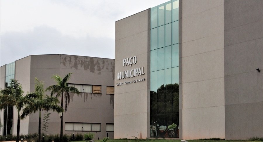 Após advertência federal, Prefeitura de Nova Andradina encerra processo contra médico