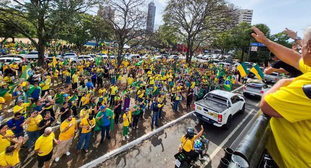 Grupos de direita convocam manifestação contra governo Lula na Afonso Pena, em Campo Grande