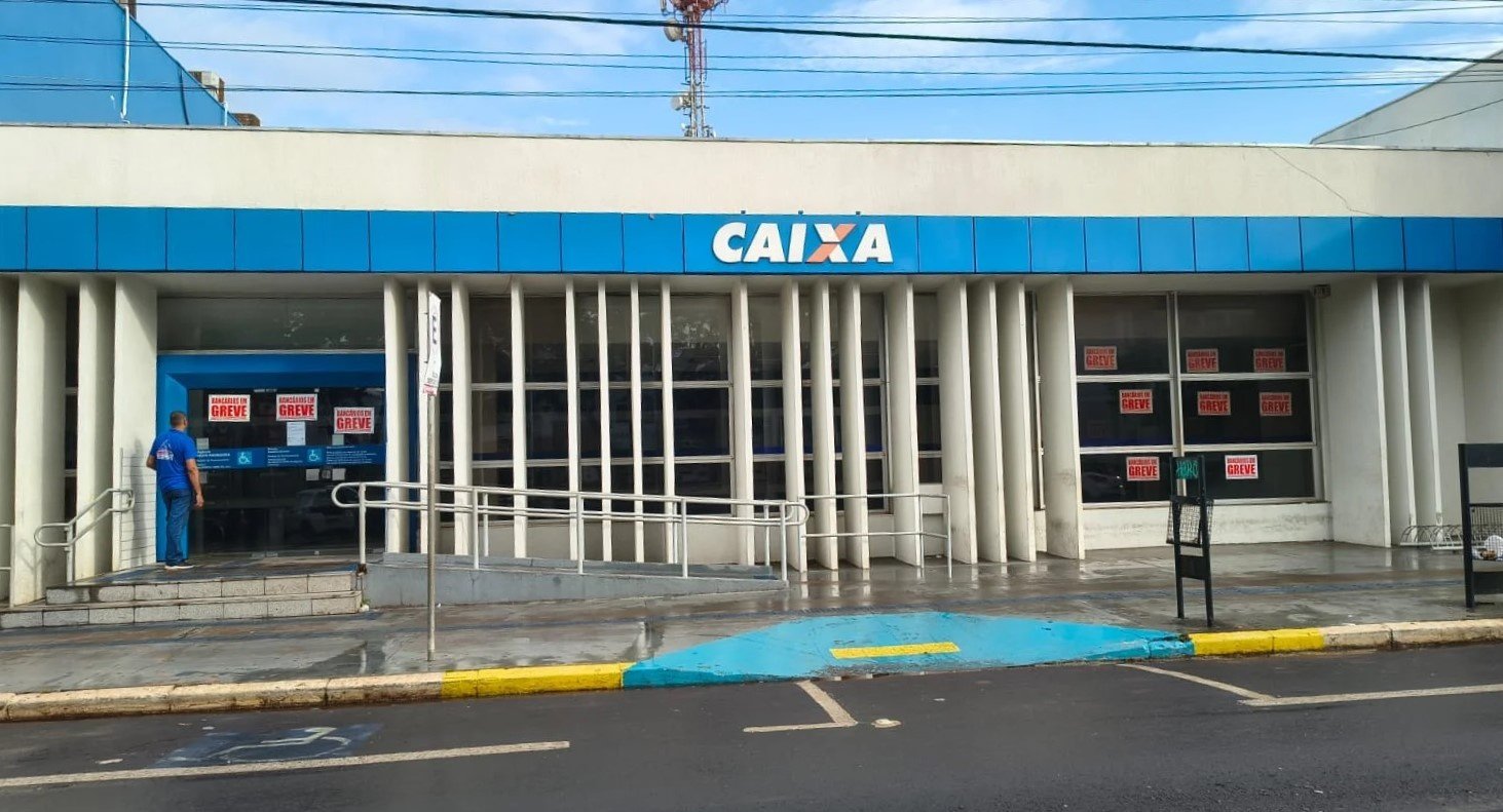 Caixa Econômica: Base do SEEB Naviraí rejeita proposta e mantém greve por tempo indeterminado