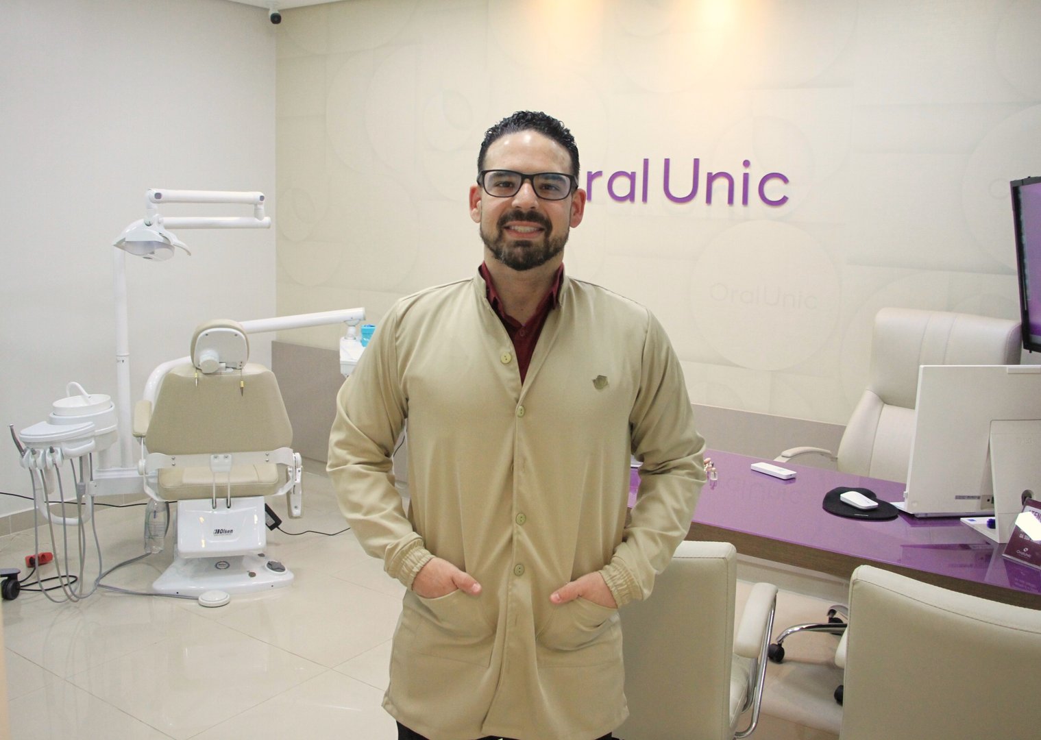 Dr. Ícaro convida todos a acessarem o site e o blog da Oral Unic para terem acesso a informação de qualidade com relação aos procedimentos dentários - Imagem: Acácio Gomes