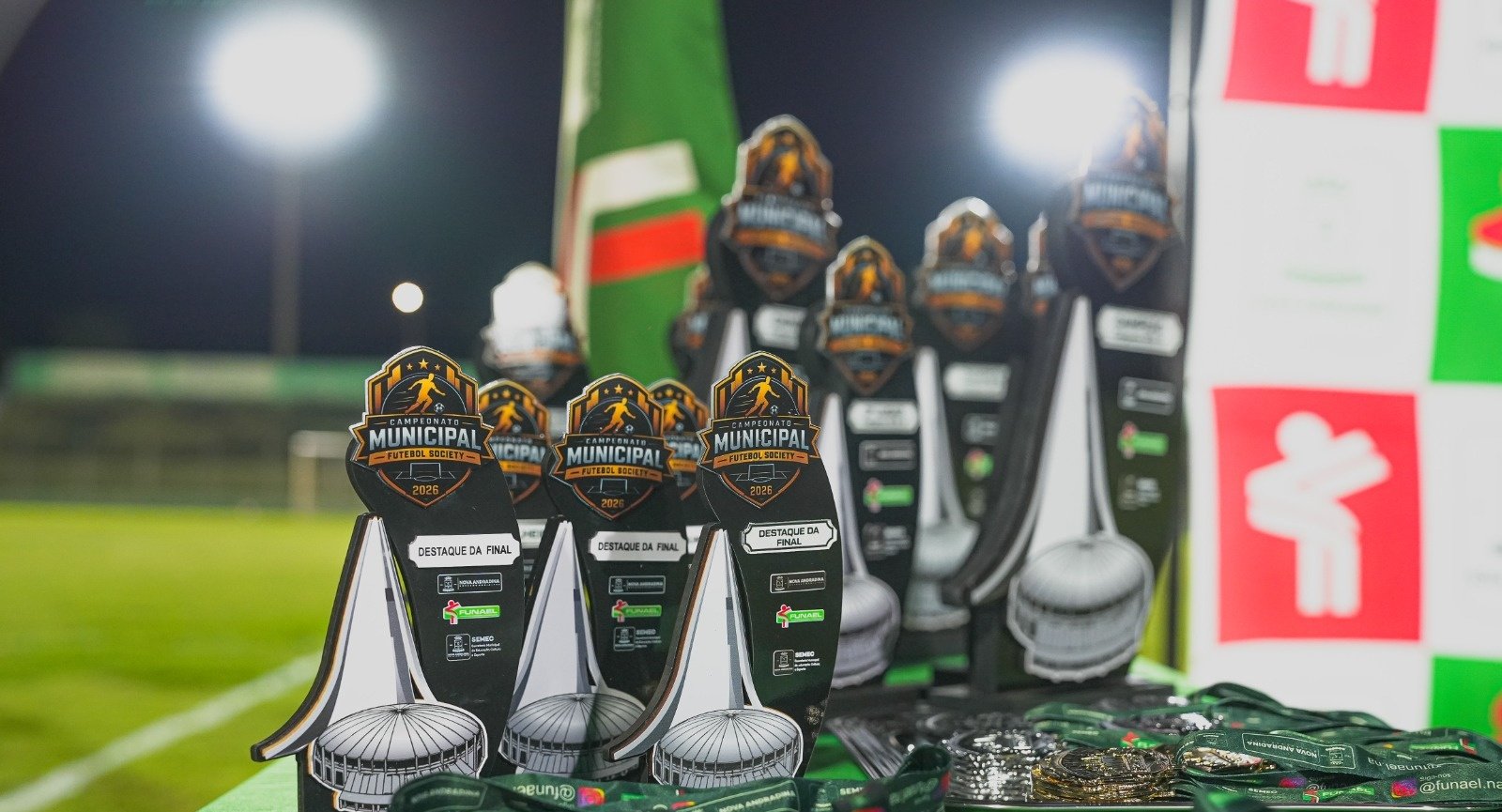 Nova iluminação do Andradão é entregue durante final do Campeonato Municipal de Futebol Society