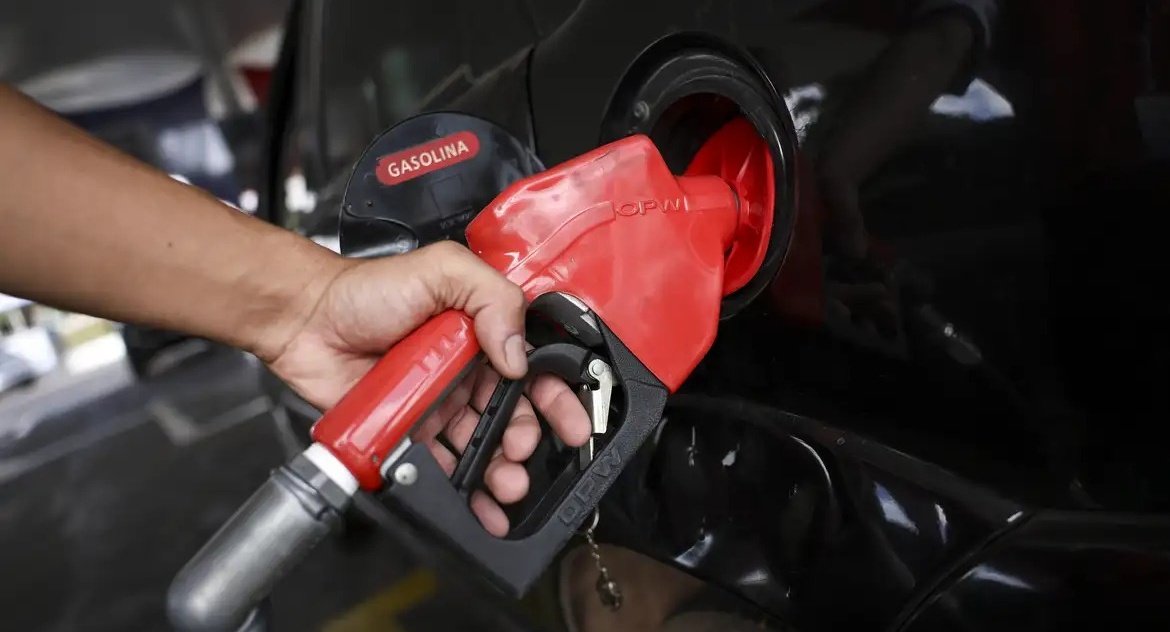 Nova lei aumenta penas para furto e roubo de combustíveis