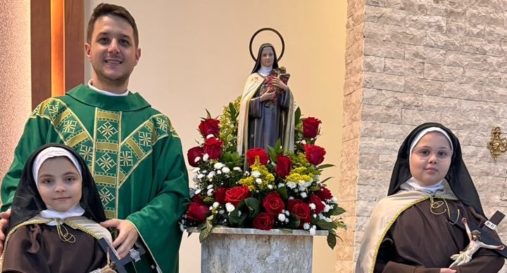 Paróquia São José encerra Novena de Santa Teresinha com Procissão das Rosas nesta quarta-feira (30)