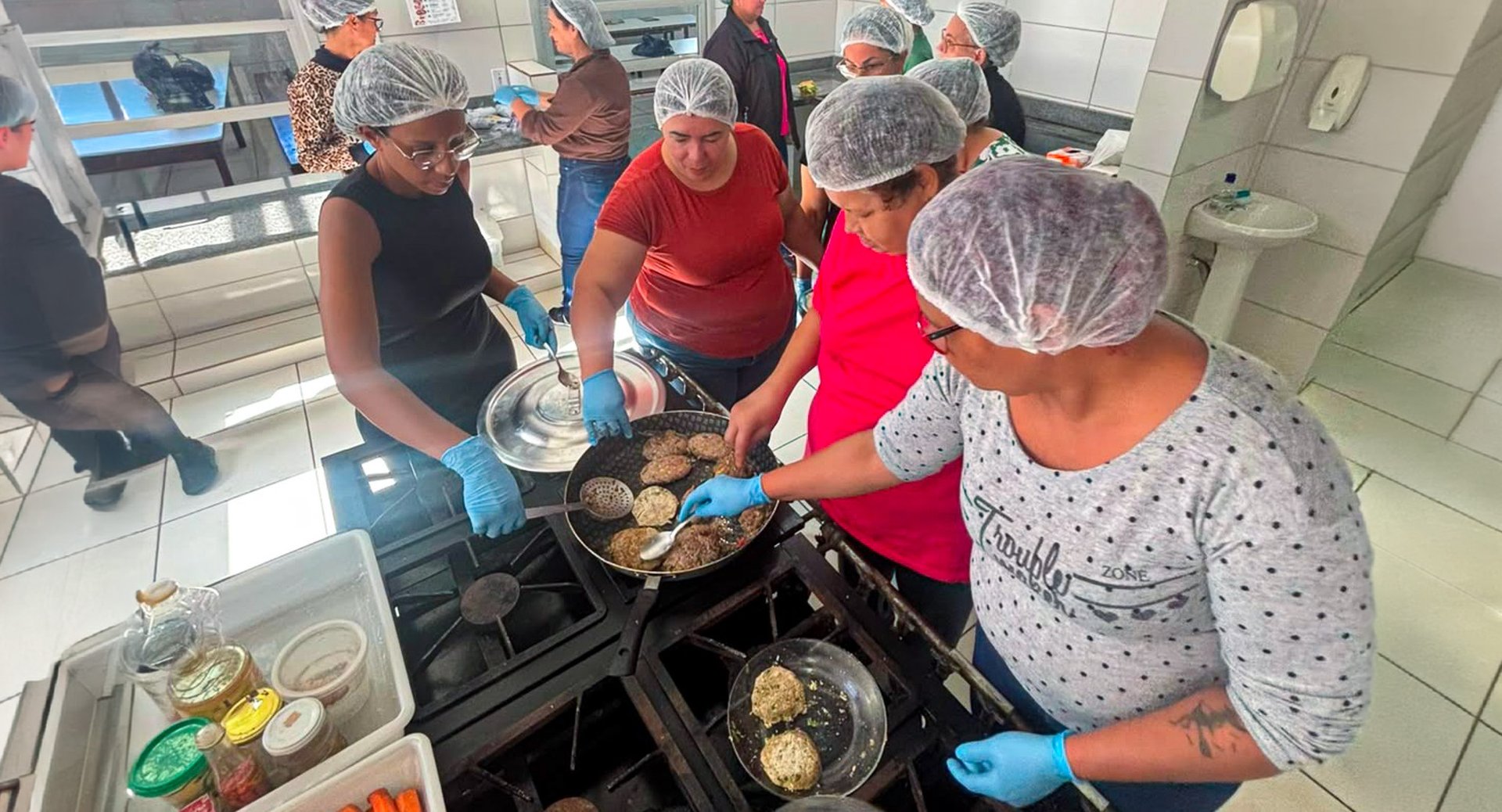 Semana da Criança terá hambúrguer no cardápio da Rede de Ensino de Nova Andradina