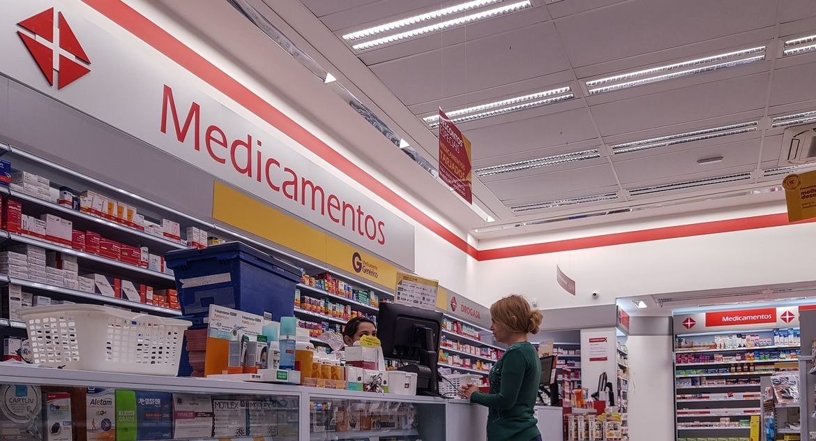 Mudanças na emissão e no controle de receitas médicas entram em vigor